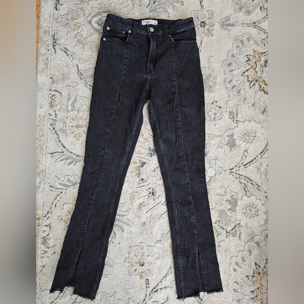 Abercrombie & Fitch The Skinny High Rise Curve Jean
